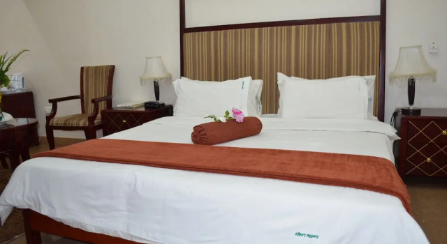 Kwithu Lodge, Book Hotel Lusaka Zambia