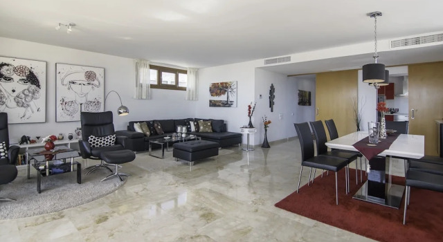 Great Penthouse Near Beach