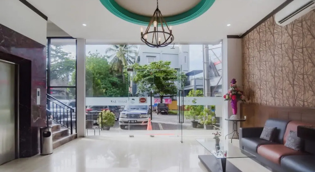 OYO 90312 Bahu Bay Hotel, Book Hotel Hotels in Sulawesi with Parking, Parking