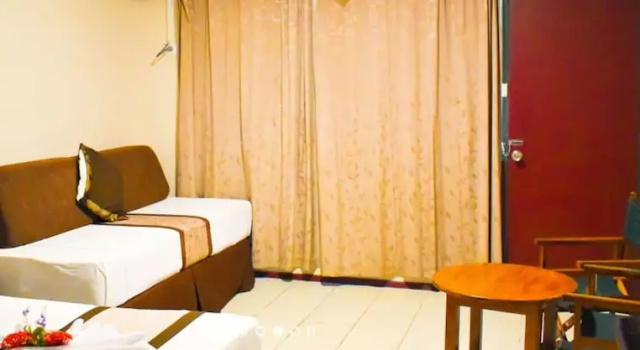 Номер Standard с балконом Grand Eastern Hotel