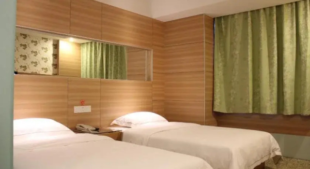 Yunqi Hotel, Забронировать Отель Джин-Чжоу Хубэй