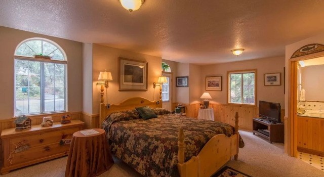 Hansing s Lair 4 Bedroom Holiday Home By Tahoe Truckee
