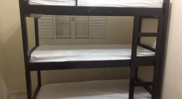 Casa Familiar em Campinas com 2 Quartos, 1 banheiro, 1 vaga para carro