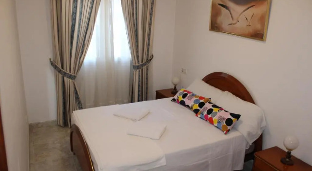 Hermanos Gallego ETV9492, Book Hotel Hoteller i Molinar de Levante med parkering, Parkering
