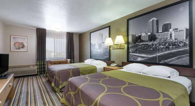 Четырёхместный номер Standard Super 8 by Wyndham Bernalillo