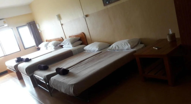 Funky Monkey Guesthouse & Tours, Забронировать Отель Чанг Мой Чиангмай