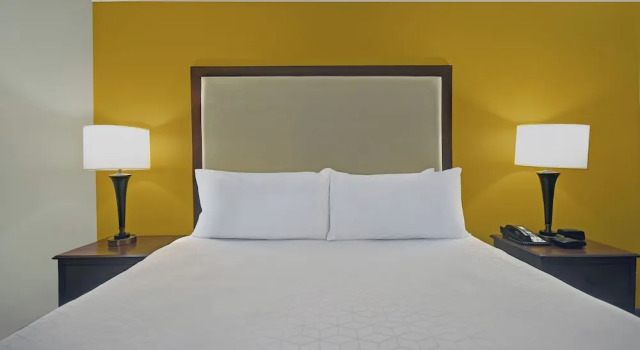Двухместный номер Standard с видом на реку Holiday Inn Express & Suites Cincinnati Riverfront by IHG