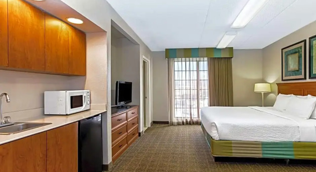 Двухместный люкс c 1 комнатой Ramada by Wyndham Westminster Denver