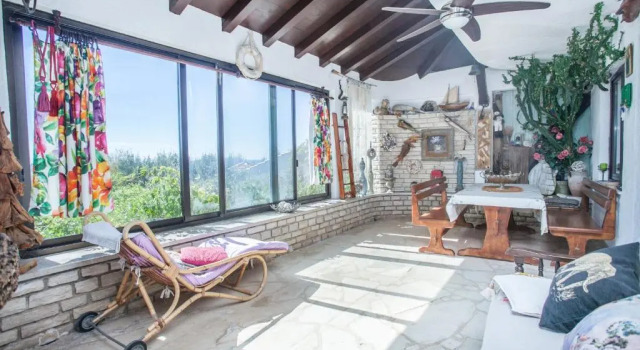 Коттедж с 3 комнатами Sevid holiday homes