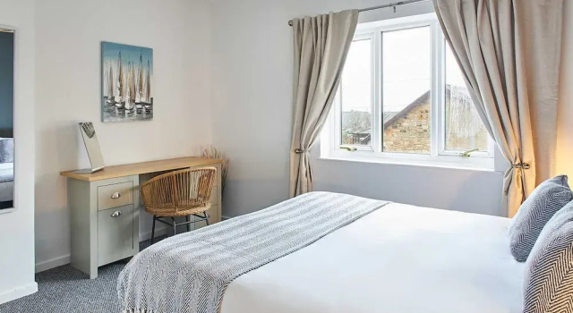 Host Stay Crab Cottage