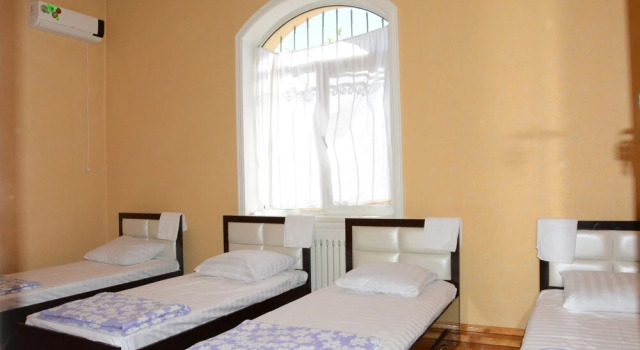 Relax Hostel, Prenota Ostello Hotel a Taskent con parcheggio, Parcheggio