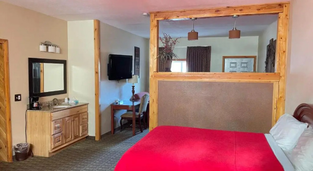 Люкс Deluxe Pikes Peak Inn