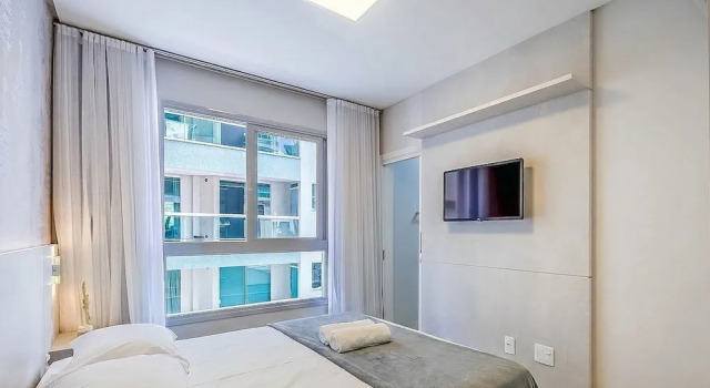 Modern 3BR apt Near the Beach Ema0201