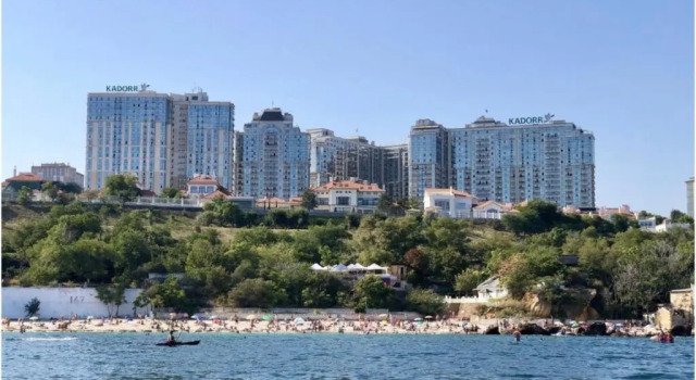 Sea and Sky Apartment