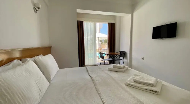 Двухместный номер Standard с балконом Cam Hotel