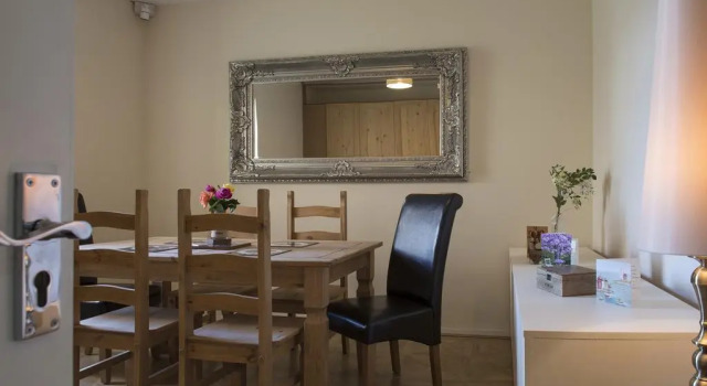 Cargo Cafe Apartments