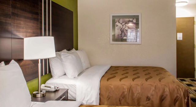 Четырёхместный номер Standard Quality Inn & Suites Maggie Valley - Cherokee Area