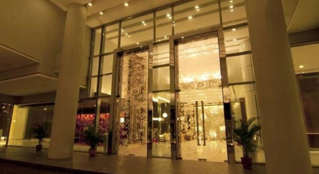 Vinos Asia at Swiss Garden
