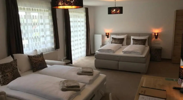 Casa Plus, Rezerwuj Hotel Villach Dobratsch