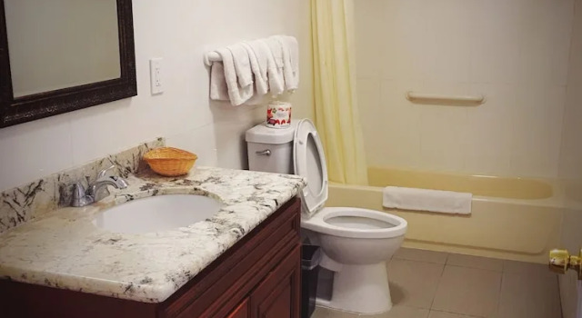 Номер Standard norwalk inn & suites