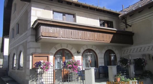 Charlys Ferienwohnung, Book Hotel Samnaun 