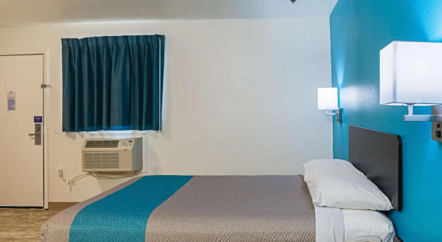 Motel 6-Bay Saint Louis, MS, Забронировать Мотель Отели Бей-Сент-Луис 3 звезды, 3*