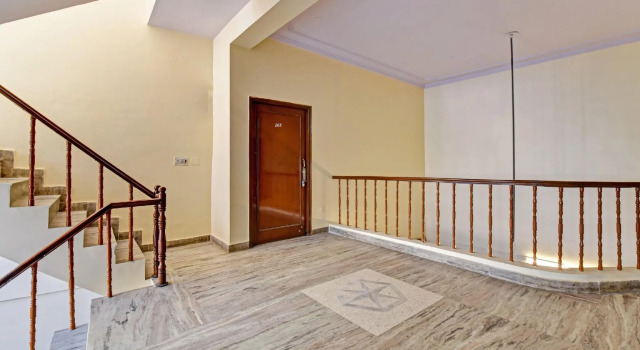 OYO 82265 Hotel Om Naman, Забронировать Отель Отели штата Раджастхана с парковкой, Парковка