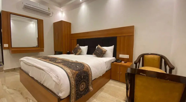 Hotel Varuna Grand, Забронировать Отель Отели Варанаси с парковкой, Парковка