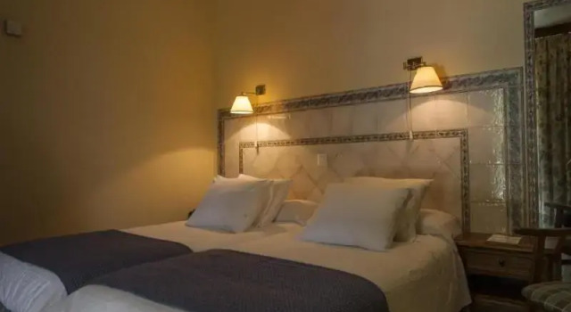 Двухместный номер Standard с балконом Hotel Balneario De Alceda
