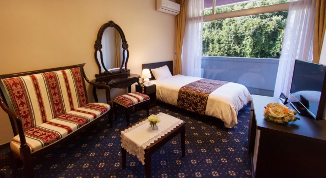 Кровать в общем номере (женский номер) Hotel Mielparque Matsuyama