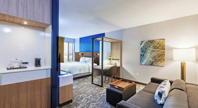 Шестиместный люкс SpringHill Suites by Marriott Tulsa at Tulsa Hills