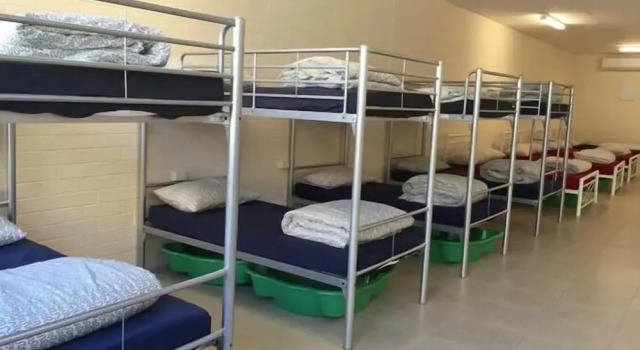Кровать в общем номере Perth City Backpackers Hostel - note - Valid passport required to check in
