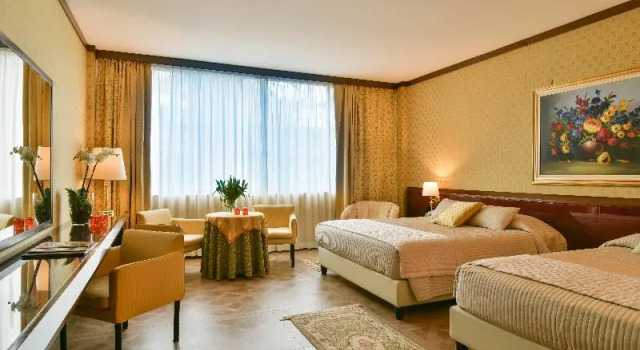 Четырёхместный номер Superior Hotel Ariston