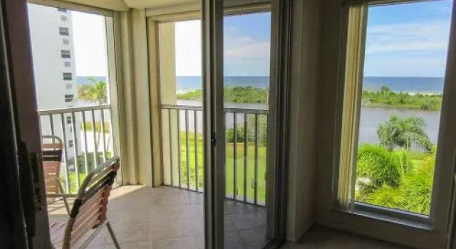 Sand Caper #407 Apartment