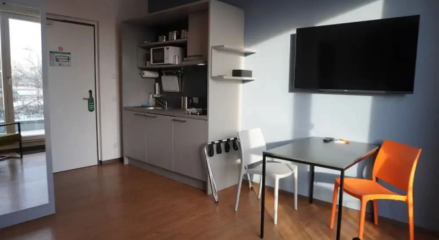 Студия Deluxe Fairn Square Hotel