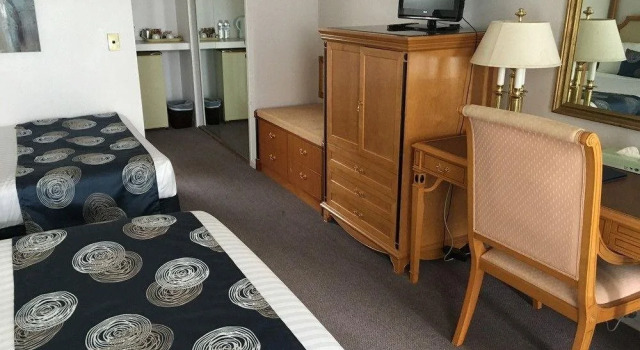 林利庄园(Linley Estate), Prenota Hotel Kilsyth Yarra Valley
