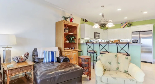Dog Friendly Home with Ocean View from Balcony by RedAwning, Забронировать Апартаменты/квартира Амилия Jacksonville Coast