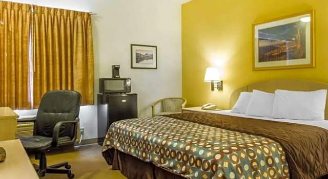 Двухместный люкс с видом на окрестности Pacific Coast Inn