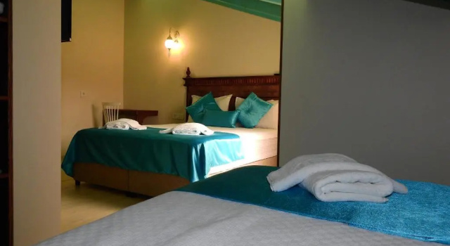 Люкс с балконом Orchis Hotel