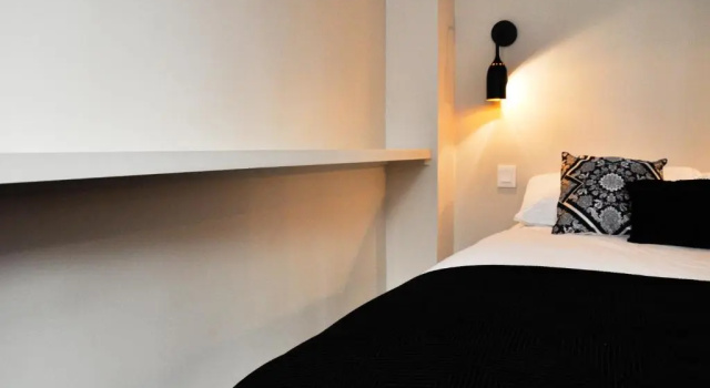 Duplex Neuf au Coeur de Montmartre, Забронировать Апартаменты/квартира Отели Парижа с парковкой, рядом с Анвер, Парковка