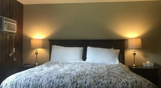 Полулюкс Hush Lodge & Cottages