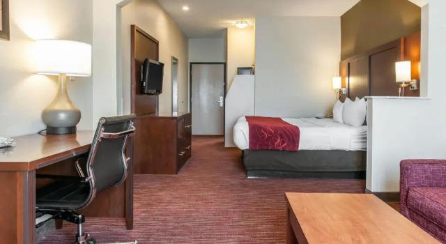 Люкс Comfort Suites Columbus Expo Center