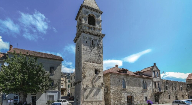 Amazing Home in Kastel Sucurac With Wifi and 4 Bedrooms