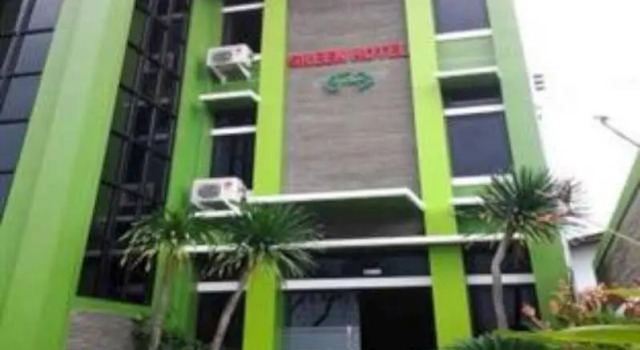 Green sky bungallow, Book Hotel Batukaras West Java