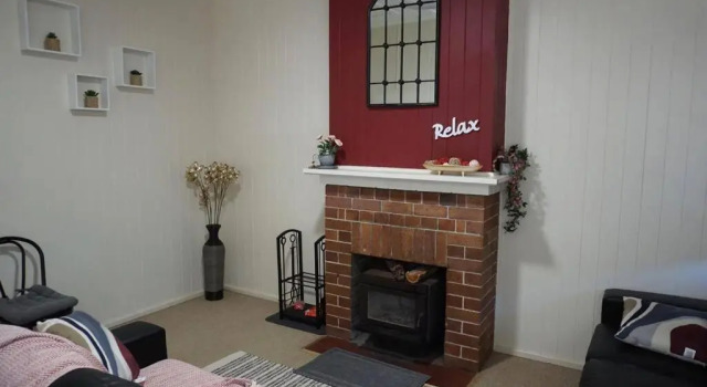 Коттедж Harris House-2 bedroom unit with INDOOR FIREPLACE Holiday home Stanthorpe