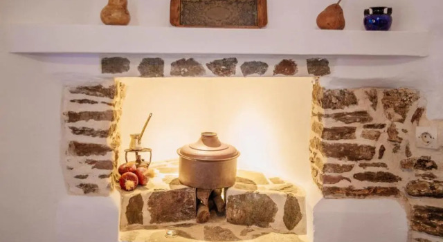 Коттедж Kythnian Traditional 19th Century House