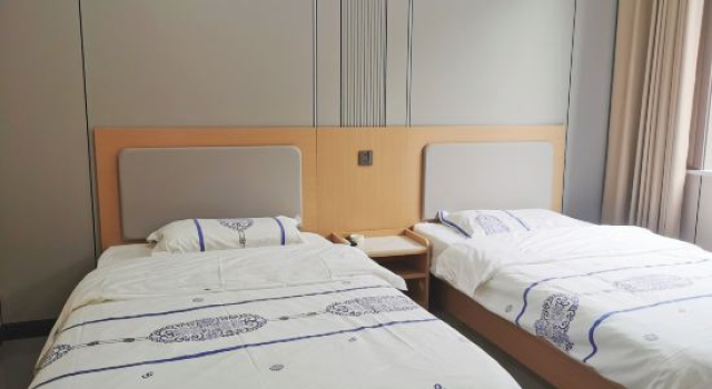 Люкс Huaqiang Business Hotel