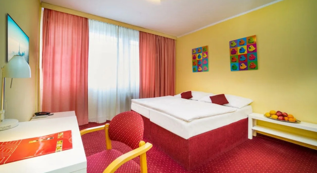 Ekonomický Dvoulůžkový s manželskou postelí pokoj Hotel Juno