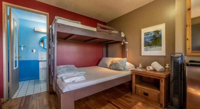 Двухместный номер Standard The Raging Elk Adventure Lodging