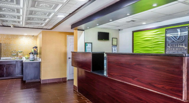 Days Inn and Suites Warner Robins, Varaa Hotelli Hotellit Warner Robins aamiaisella, Aamiainen